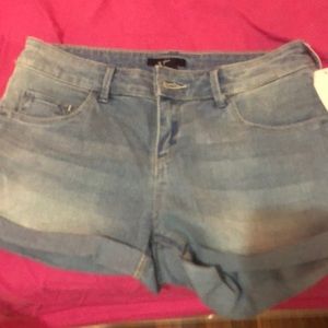 Denim cuffed shorts